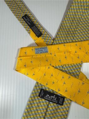 RARE JAUNE Hermes Paris Silk Tie “Grey Reef” blue/white shark motif. NWOT.
